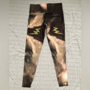 Teeki women’s leggings size L. Made in the USA. Yoga, dance, hiking, swim.